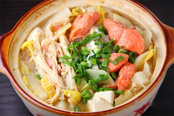 Ishikari nabe là một món ăn vô cùng đặc trưng của vùng Hokkaido.