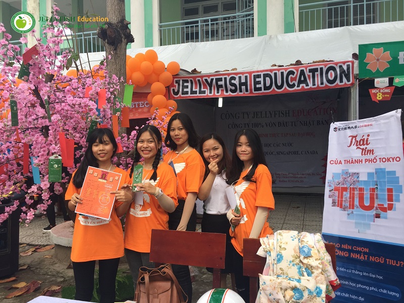 Ngày hội văn hóa dân gian tại trường THPT Nguyễn Thượng Hiền - Ảnh 11