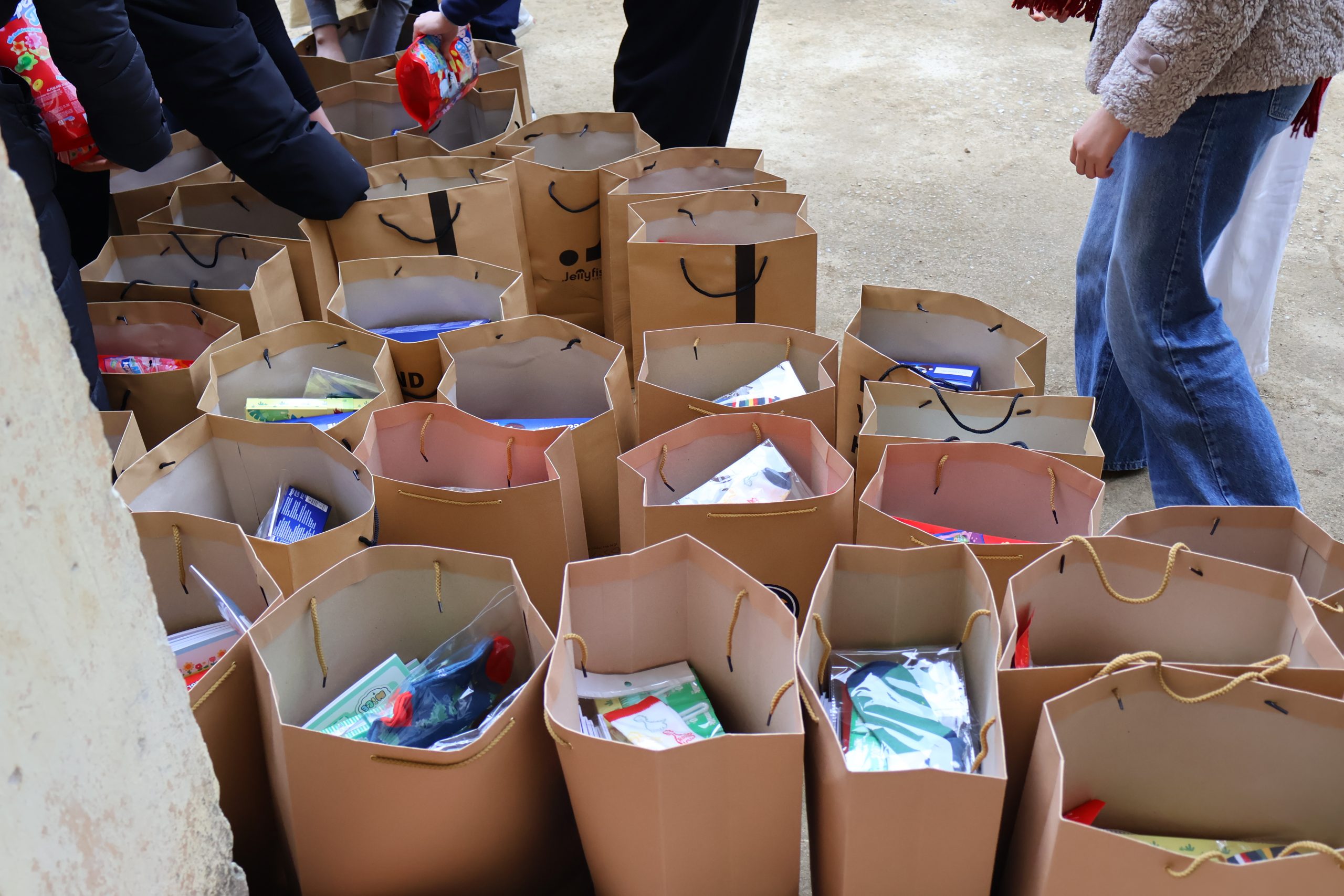 Jellyfish Việt Nam - Chương trình thiện nguyện 2026 "Mang Tết về bản cho em"