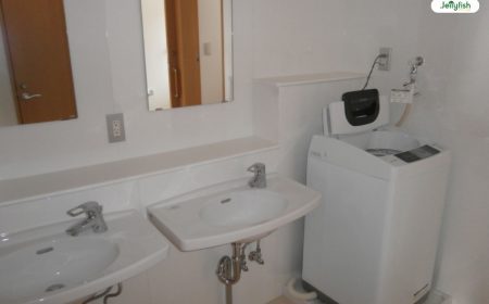 Nhà vệ sinh ký túc xá Đại học Kanazawa