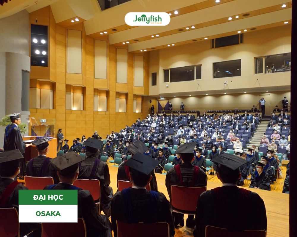 Đại học Osaka tốt nghiệp