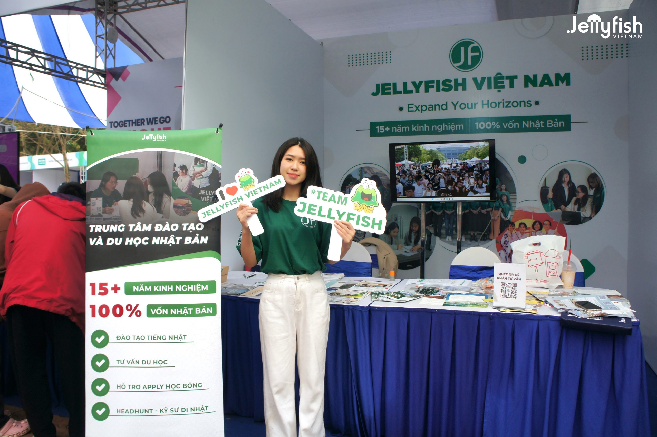 Gian hàng Jellyfish Việt Nam tại ngày hội việc làm FPTU CAREER FAIR