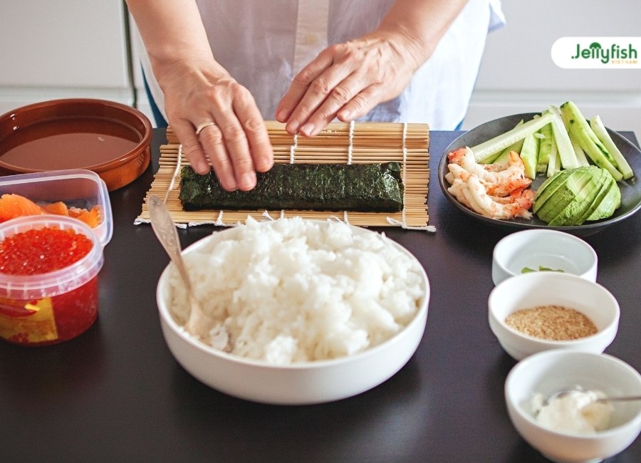 nguyên liệu chính của món sushi Nhật Bản