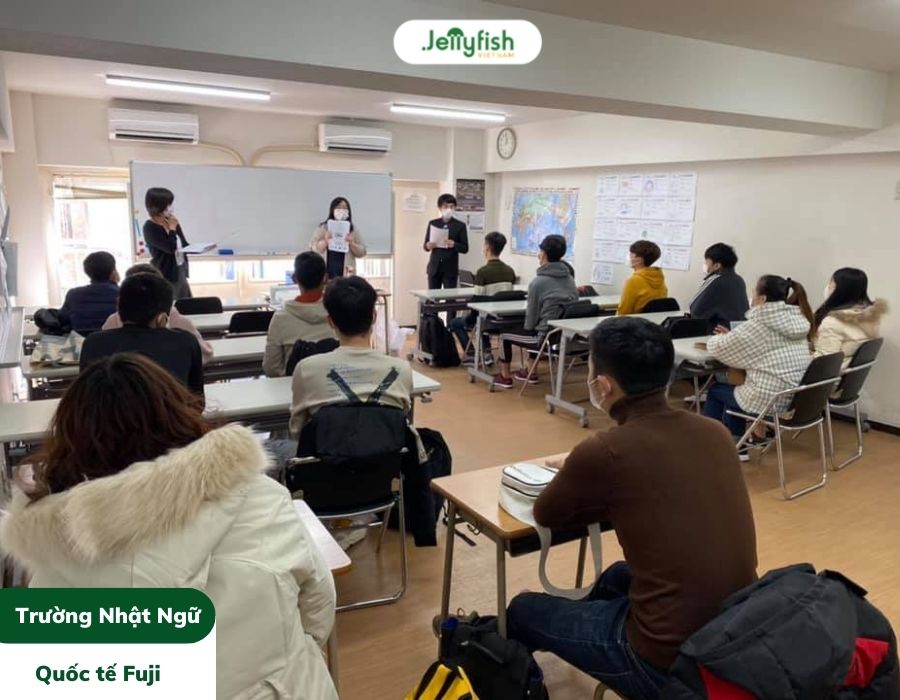 một lớp học tại trường Nhật ngữ Fuji