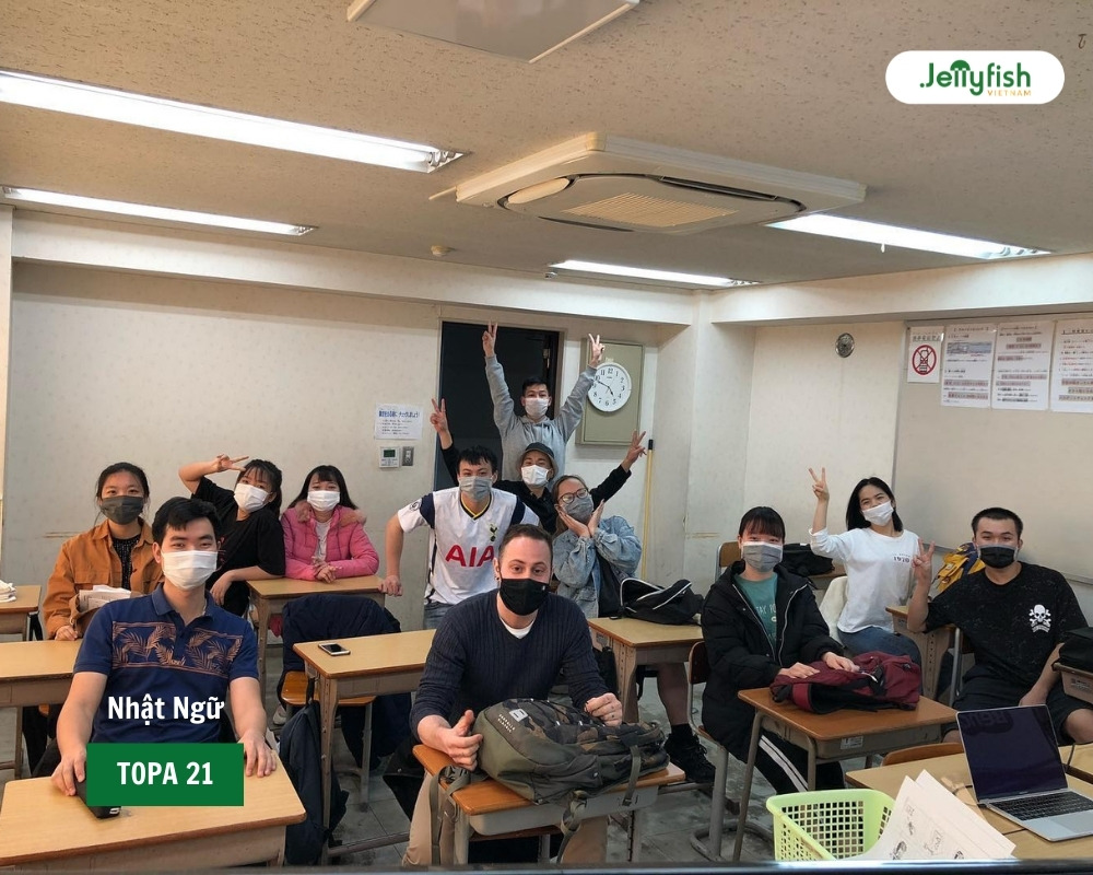 lớp học tại trường Nhật Ngữ TopA